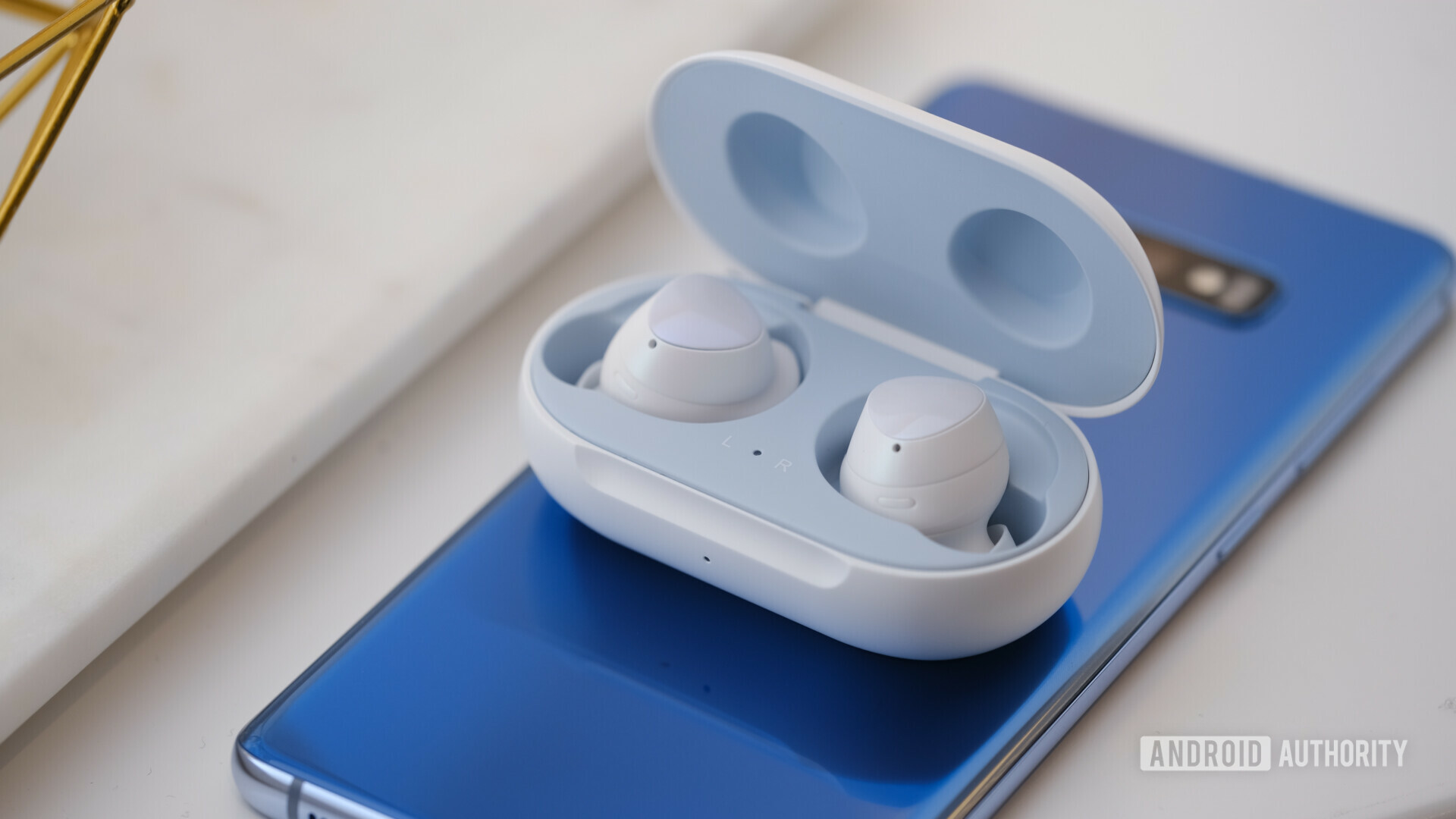 Samsung Galaxy S10 Plus and Galaxy Buds