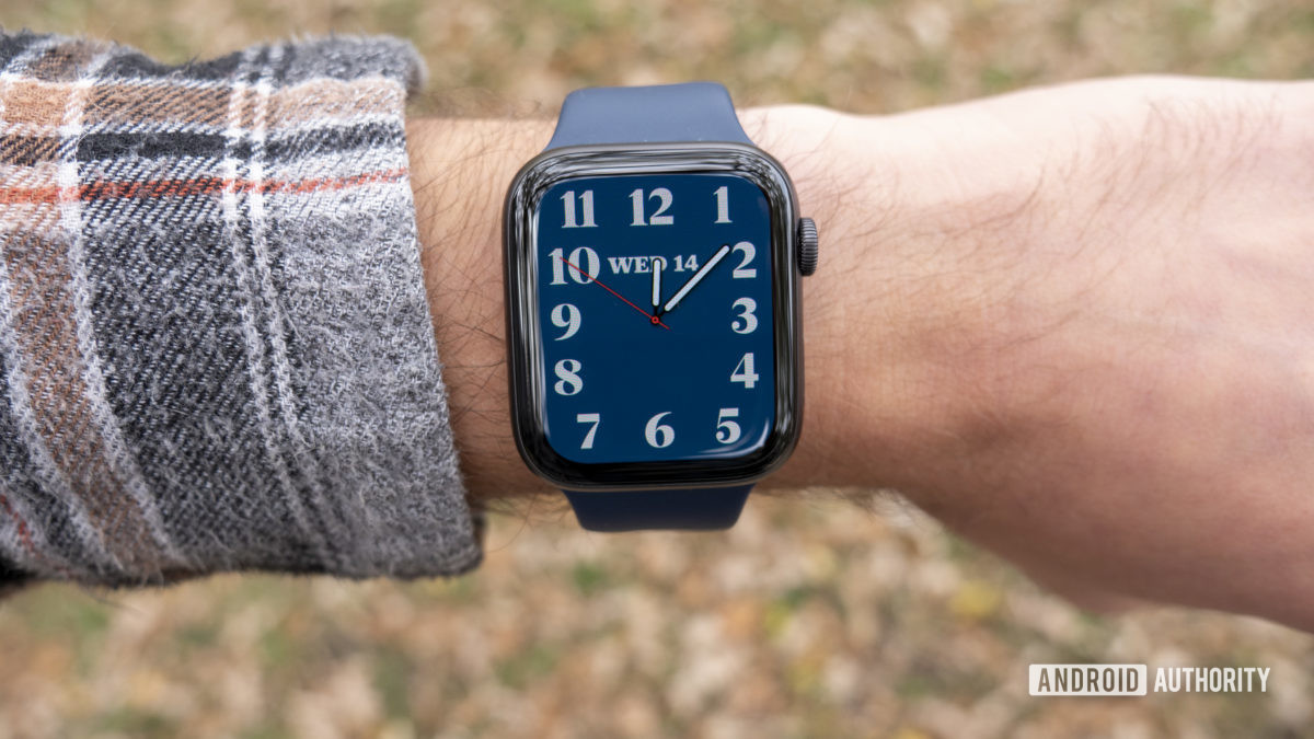 apple watch series 6 review on wrist watch face display