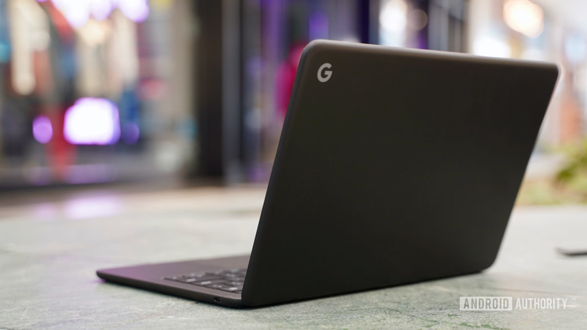 Google Pixelbook Go Review rear profile