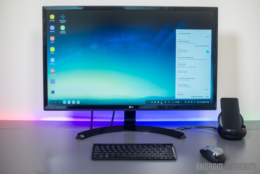 A computer monitor showing Samsung DEX 4.