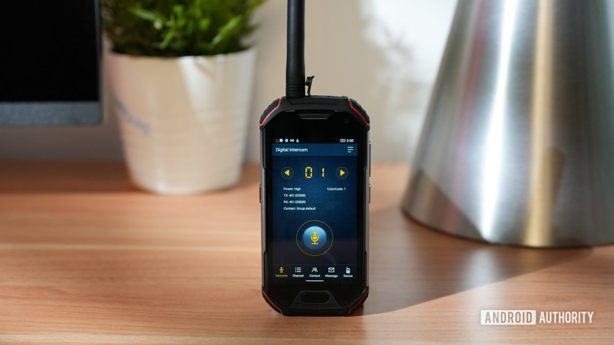 Unihertz Atom XL Walkie Talkie.