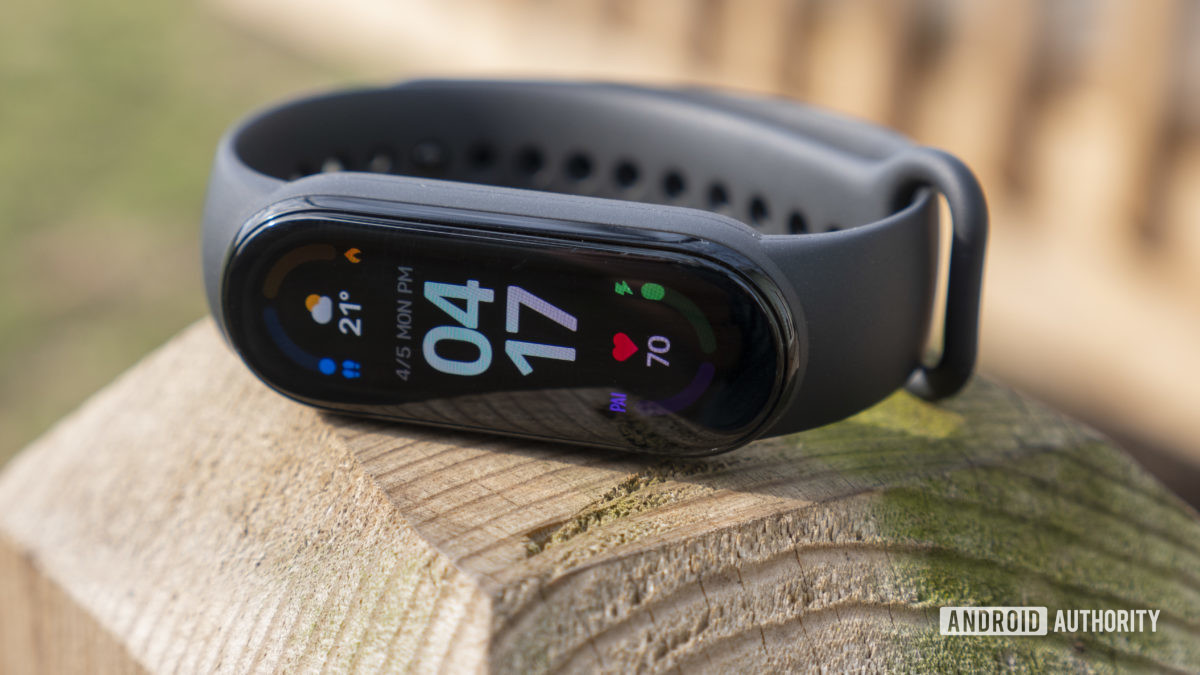 xiaomi mi band 6 review display close up