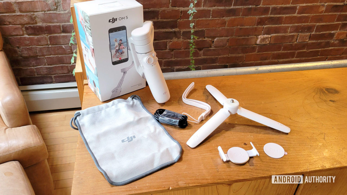 DJI OM 5 Review Retail Box Contents