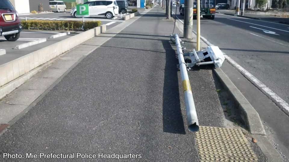 light pole japan