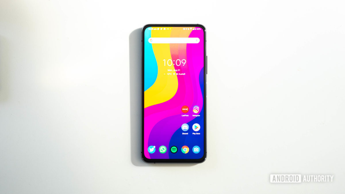 Asus Zenfone 7 Pro home screen flat on a table