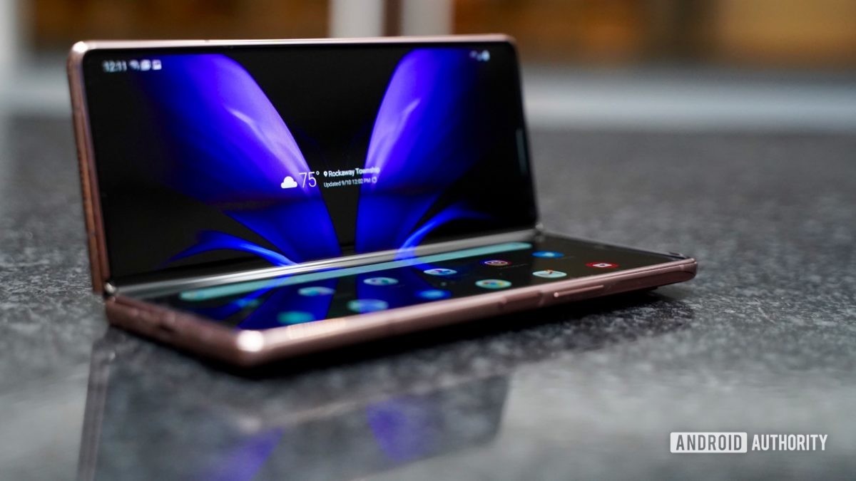 Samsung Galaxy Z Fold 2 laptop mode