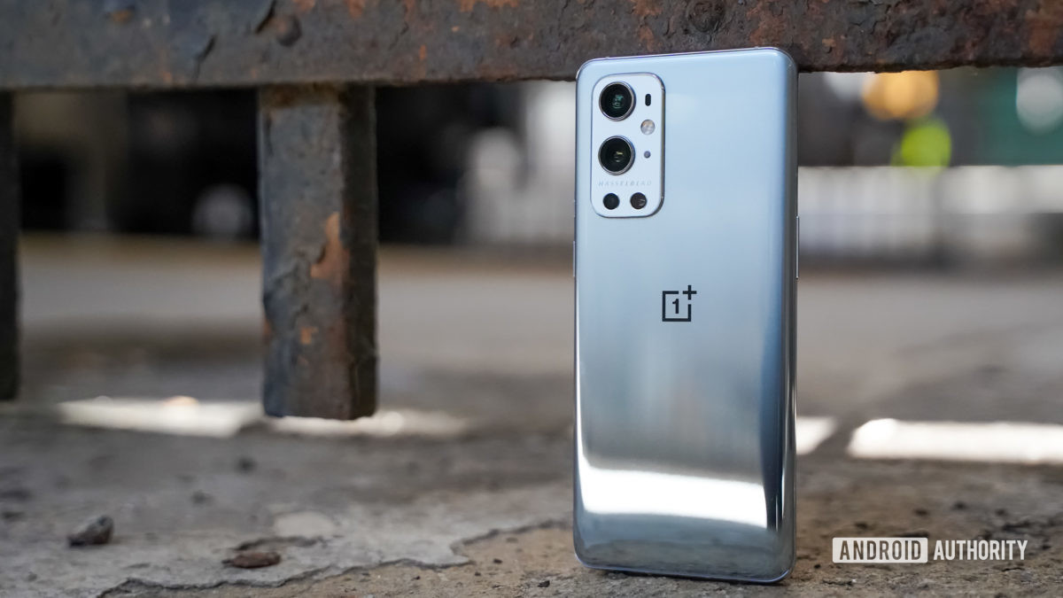 OnePlus 9 Pro more right rear profile