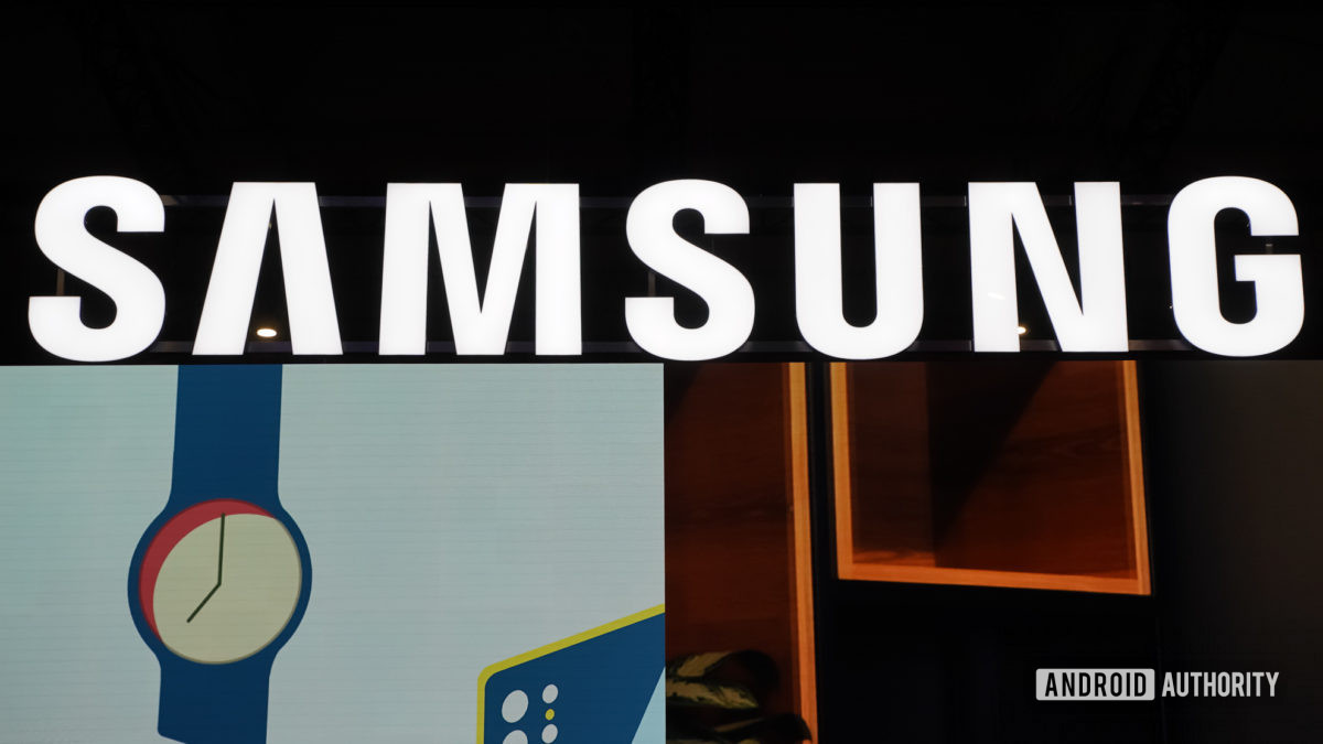 Samsung logo straight MWC 2022