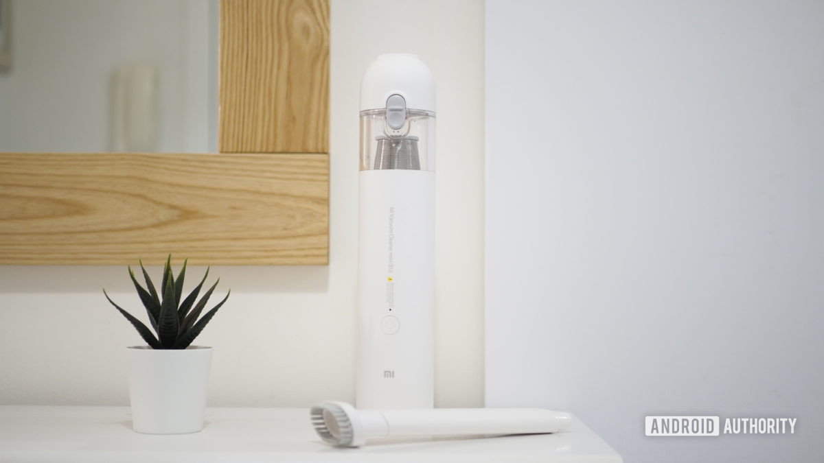 Xiaomi Mi mini vacuum cleaner with extension and brush