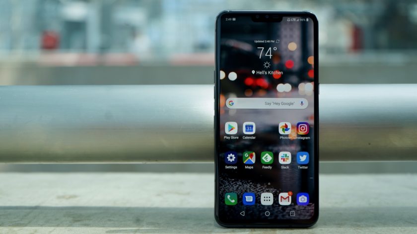 LG V50 ThinQ Review urban look