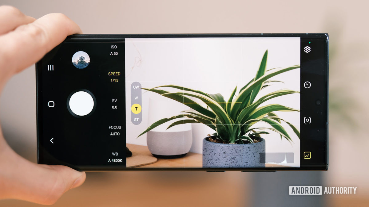 Samsung Expert RAW manual controls shooting indoors Samsung Expert RAW manual controls shooting indoors