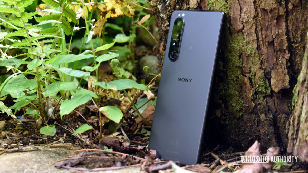 Sony Xperia 1 III hero 2