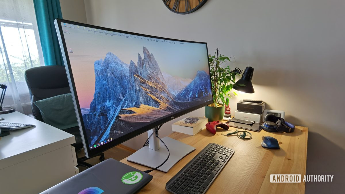 Dell P3421W ultrawide monitor 1