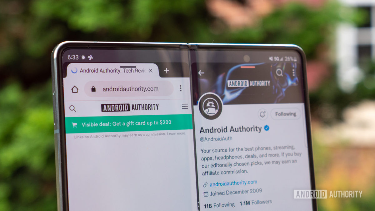 samsung galaxy z fold 4 crease