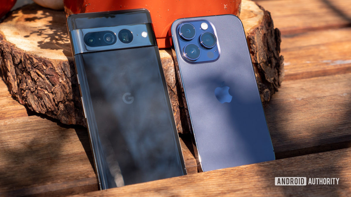 google pixel 7 pro vs apple iphone 14 pro backs leaning