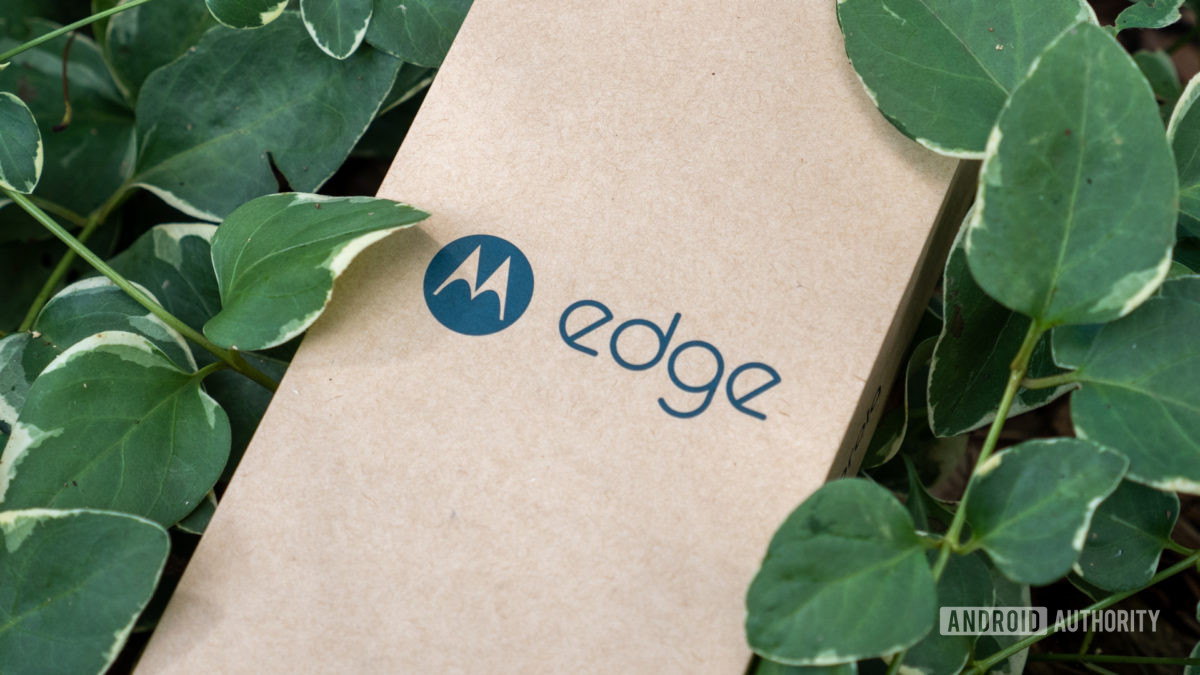 motorola edge 2022 box close up