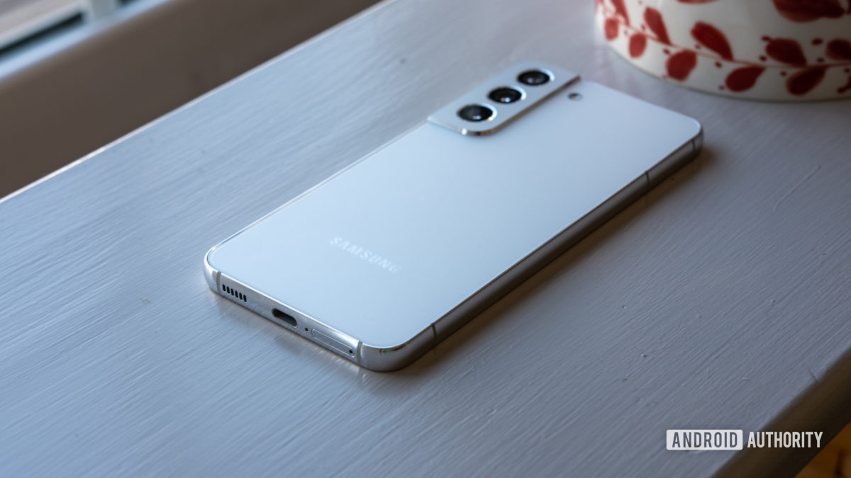 samsung galaxy s22 ports and sim slot samsung galaxy s22 ports and sim slot