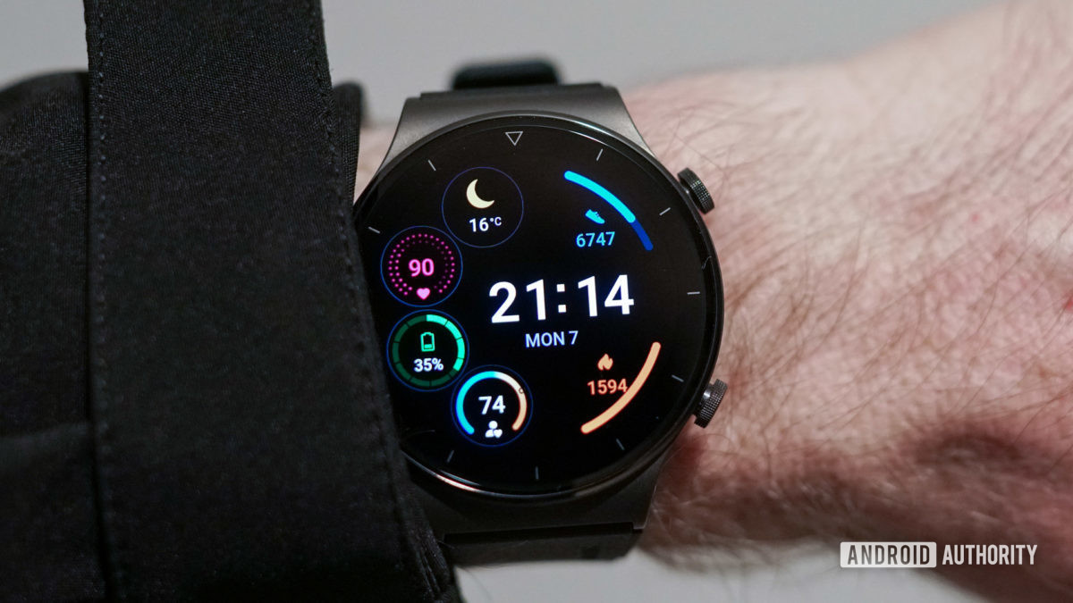 Huawei Watch GT 2 Pro smartwatch face 1