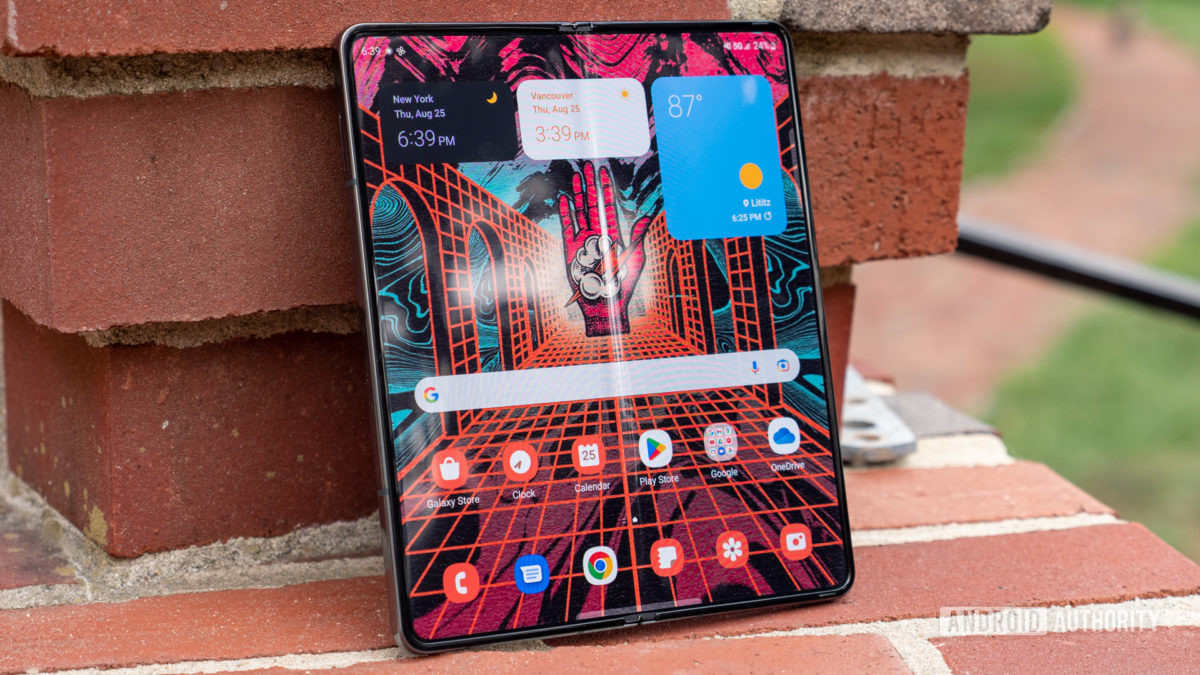 samsung galaxy z fold 4 home screen open