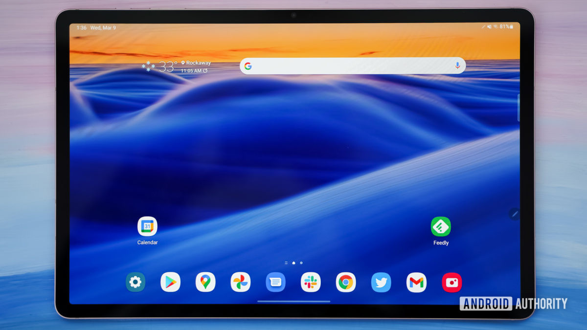 Samsung Galaxy Tab S8 Plus display on color