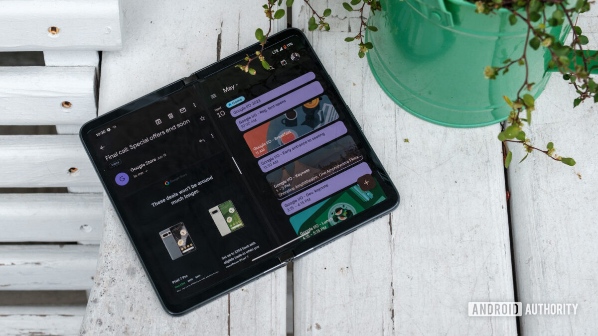 google pixel fold multitasking gmail and calendar