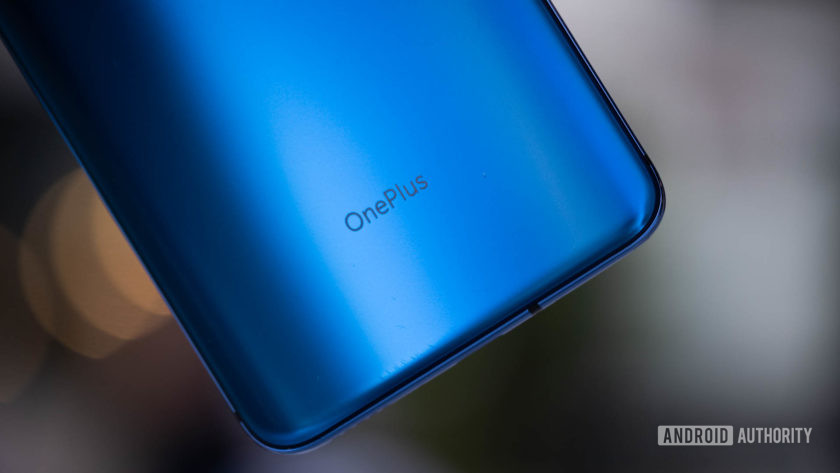 OnePlus 7 Pro back logo