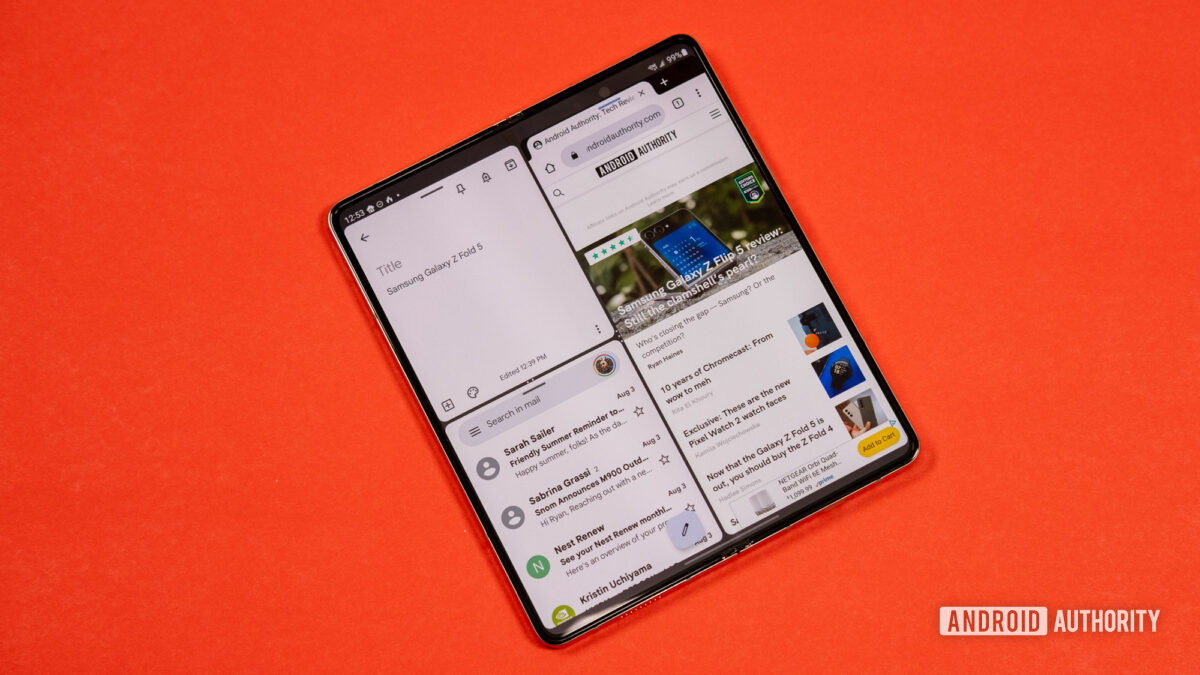 Samsung Galaxy Z Fold 5 multitasking