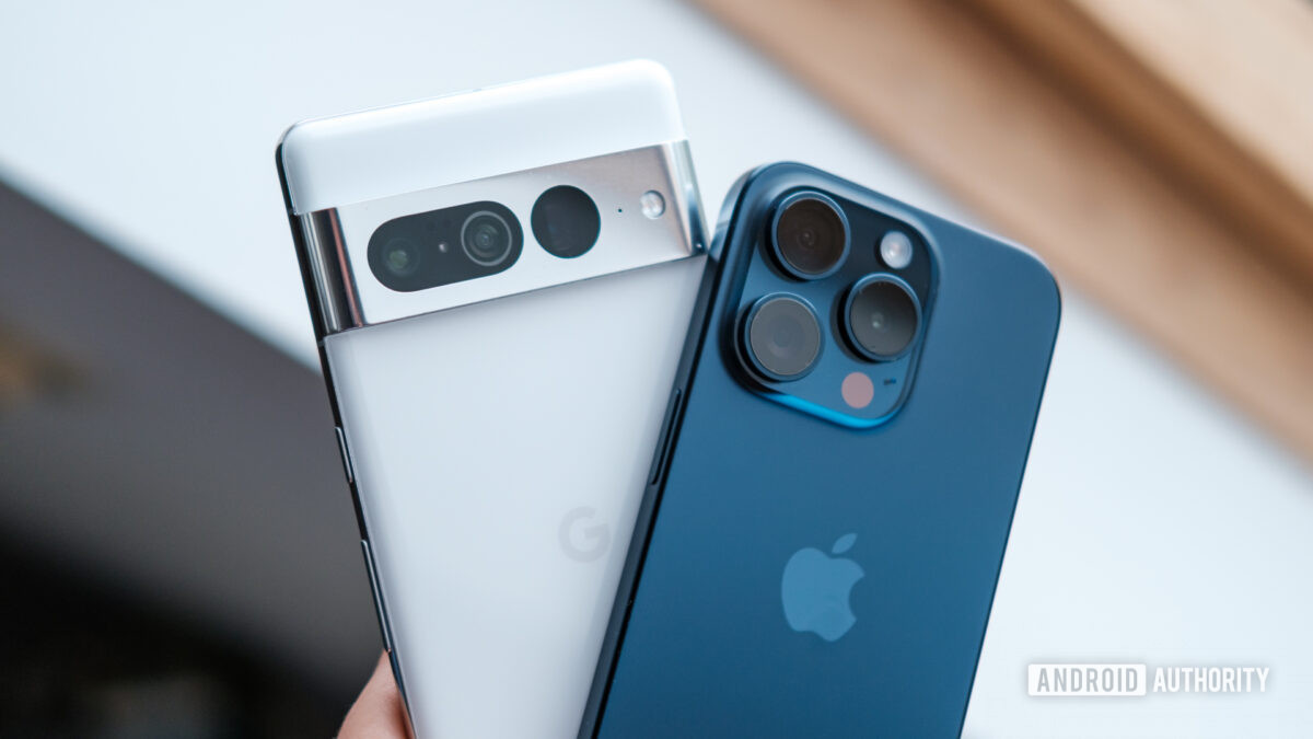 Apple iPhone 15 Pro vs Google Pixel 7 Pro cameras