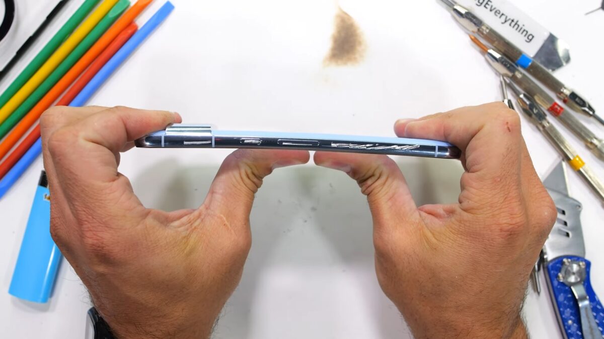 Google Pixel 8 Pro durability test