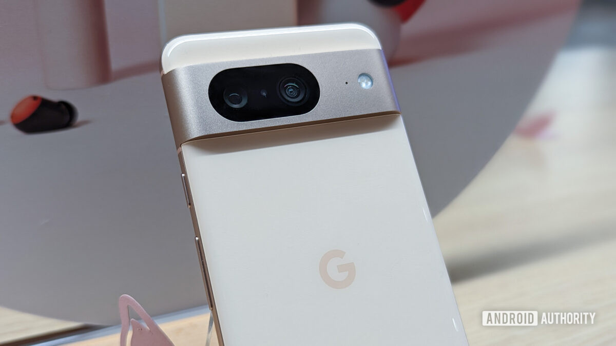 google pixel 8 rear rose 2