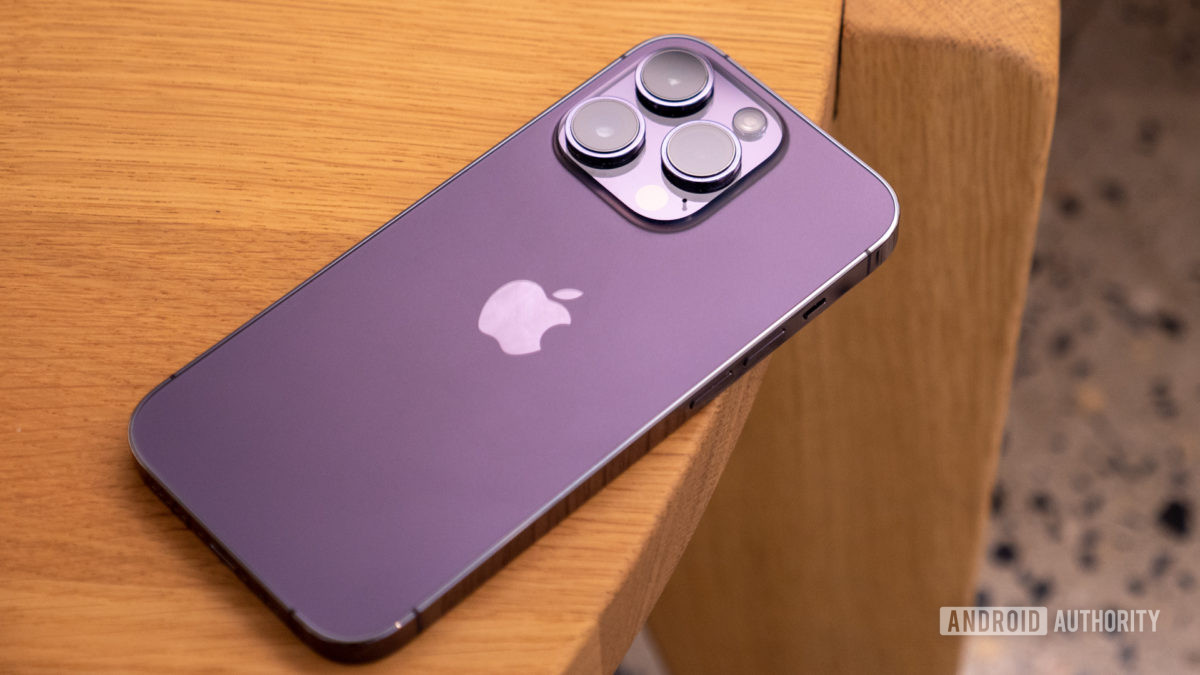 apple iphone 14 pro deep purple