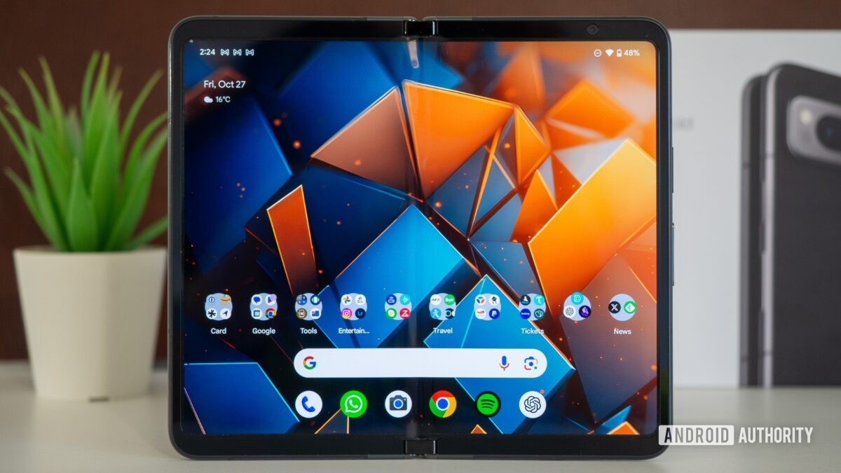 google pixel fold inner display homescreen 1