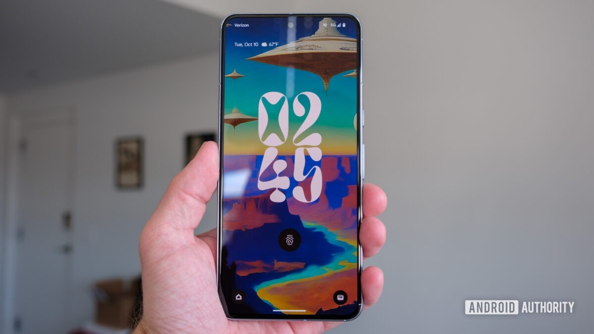 google pixel 8 pro lock screen in hand