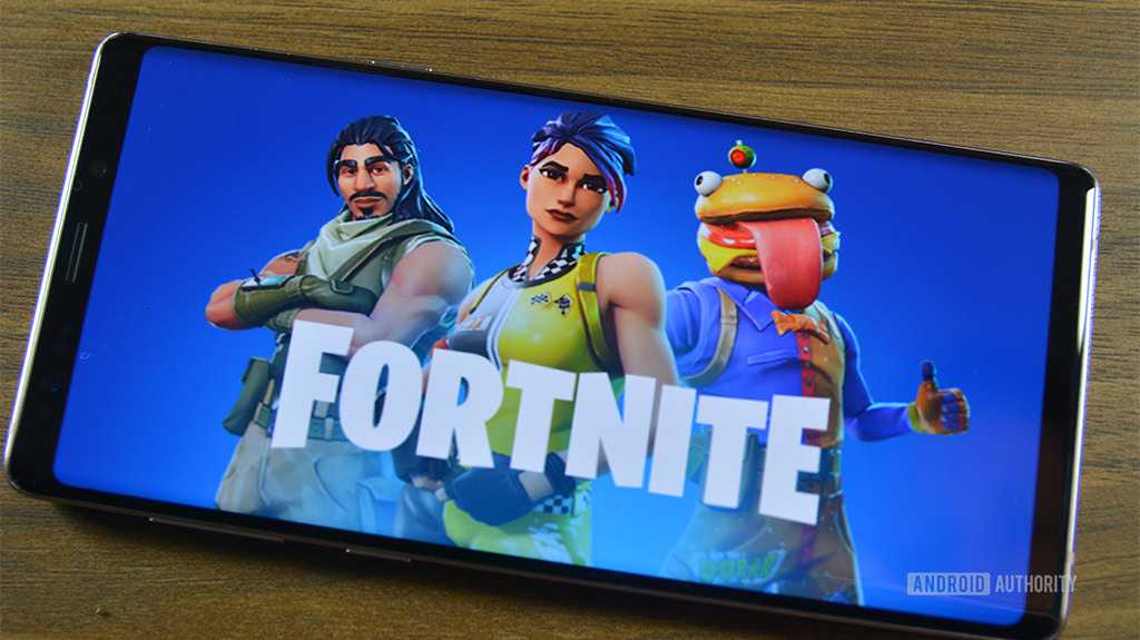 A Fortnite Mobile splash screen.