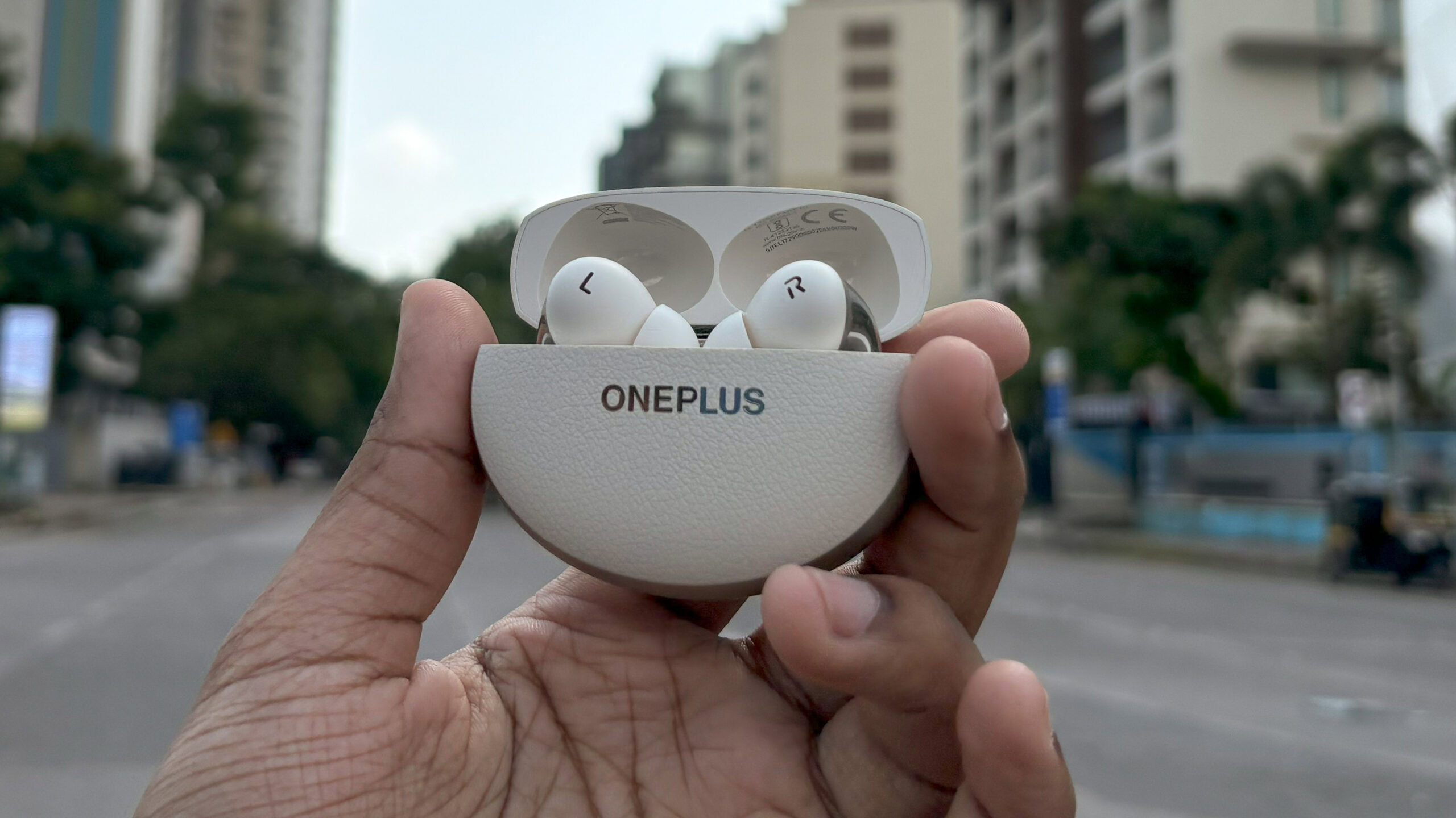 OnePlus Buds Pro 3 4