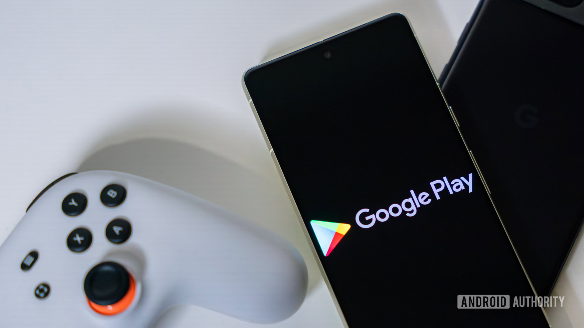 Google Play Store logo on smartphone stock photo (5)