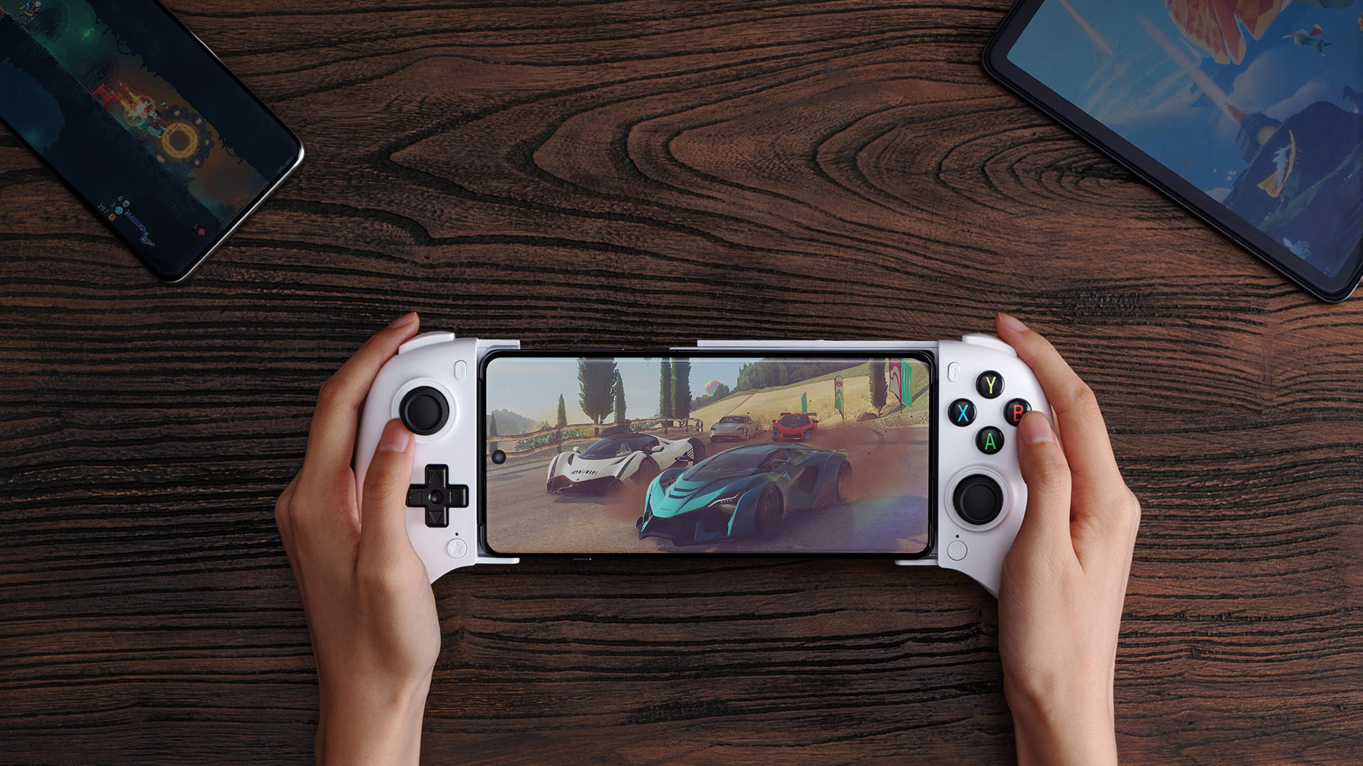 Ultimate Mobile Gaming Controller 1