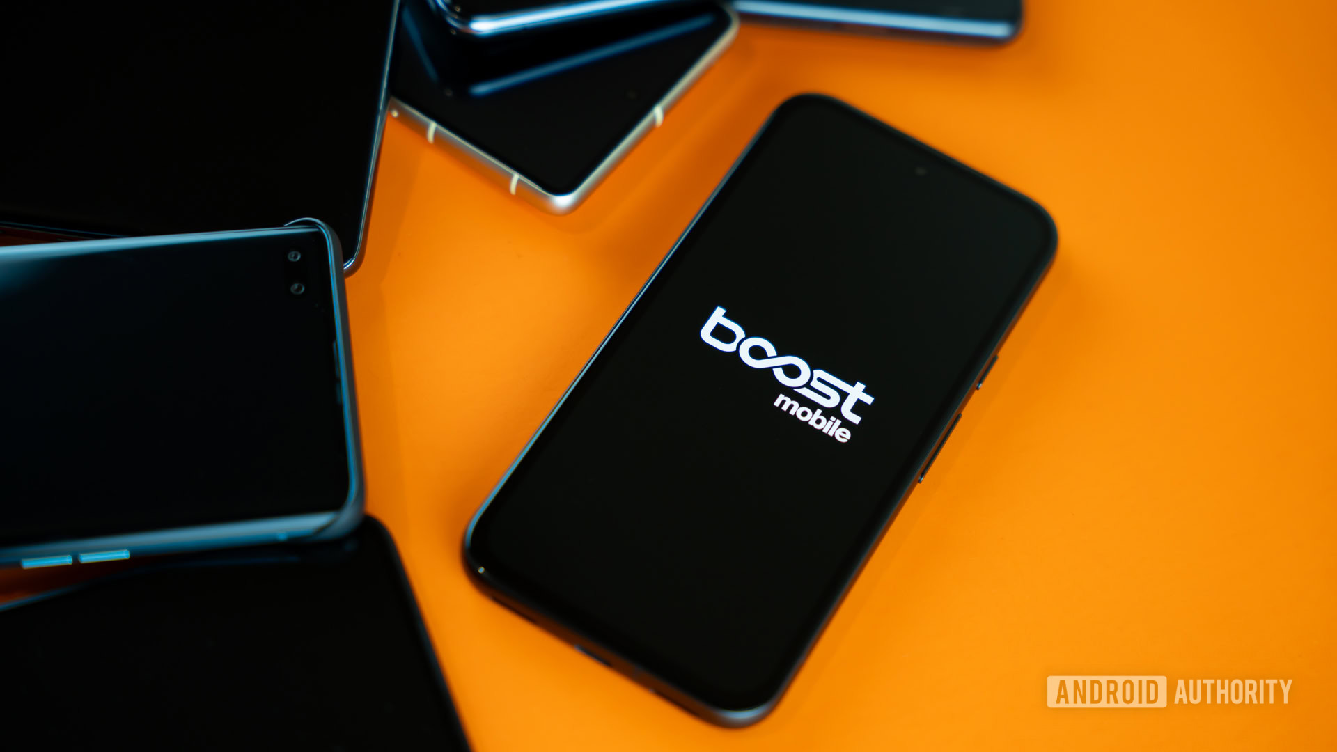 Boost Mobile logo on smartphone Stock Photo (20)