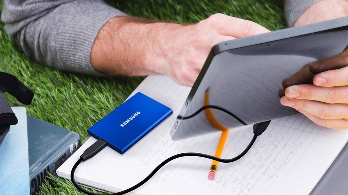 Samsung T7 2TB Portable SSD Promo Image