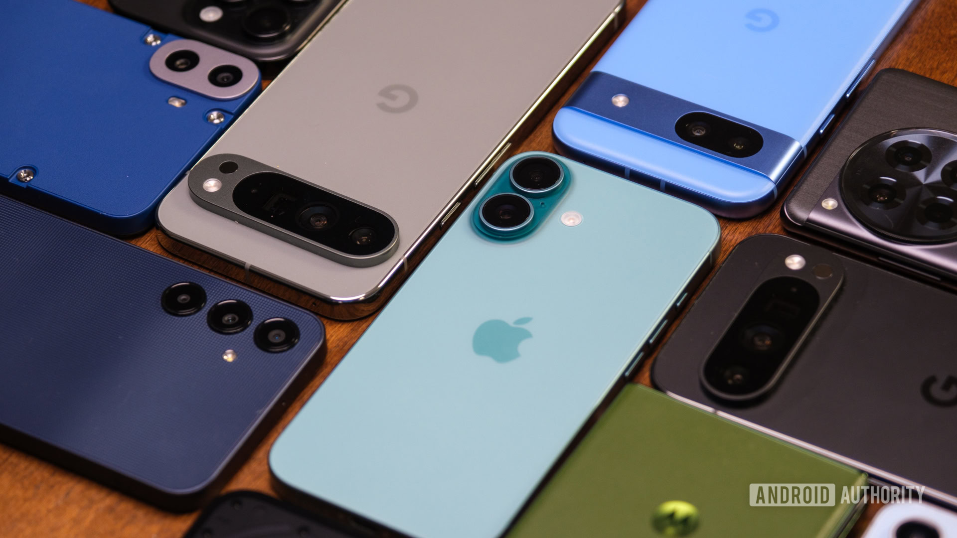 EoY 2024 Best Phones iPhone 16 centered EoY 2024 Best Phones iPhone 16 centered