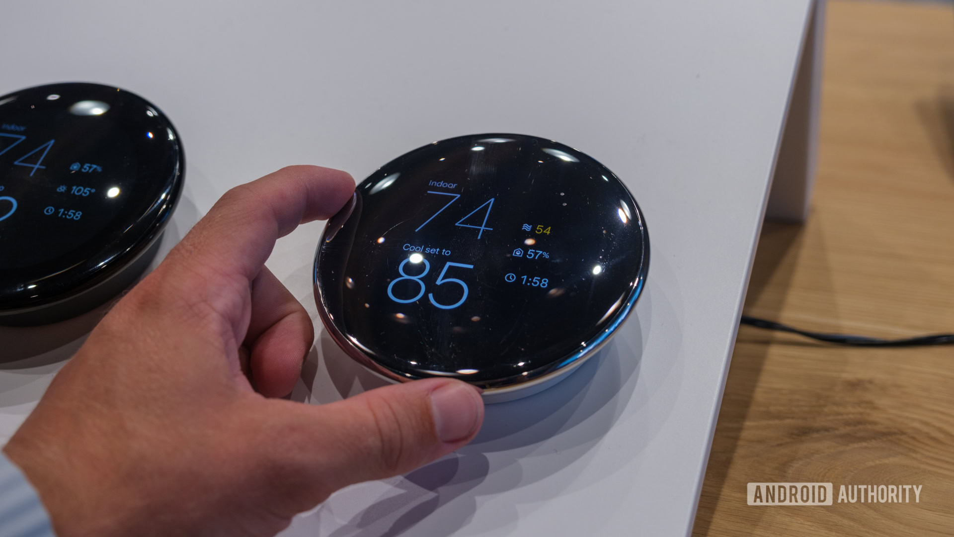 Google Nest Learning Thermostat rotating temperature Google Nest Learning Thermostat rotating temperature
