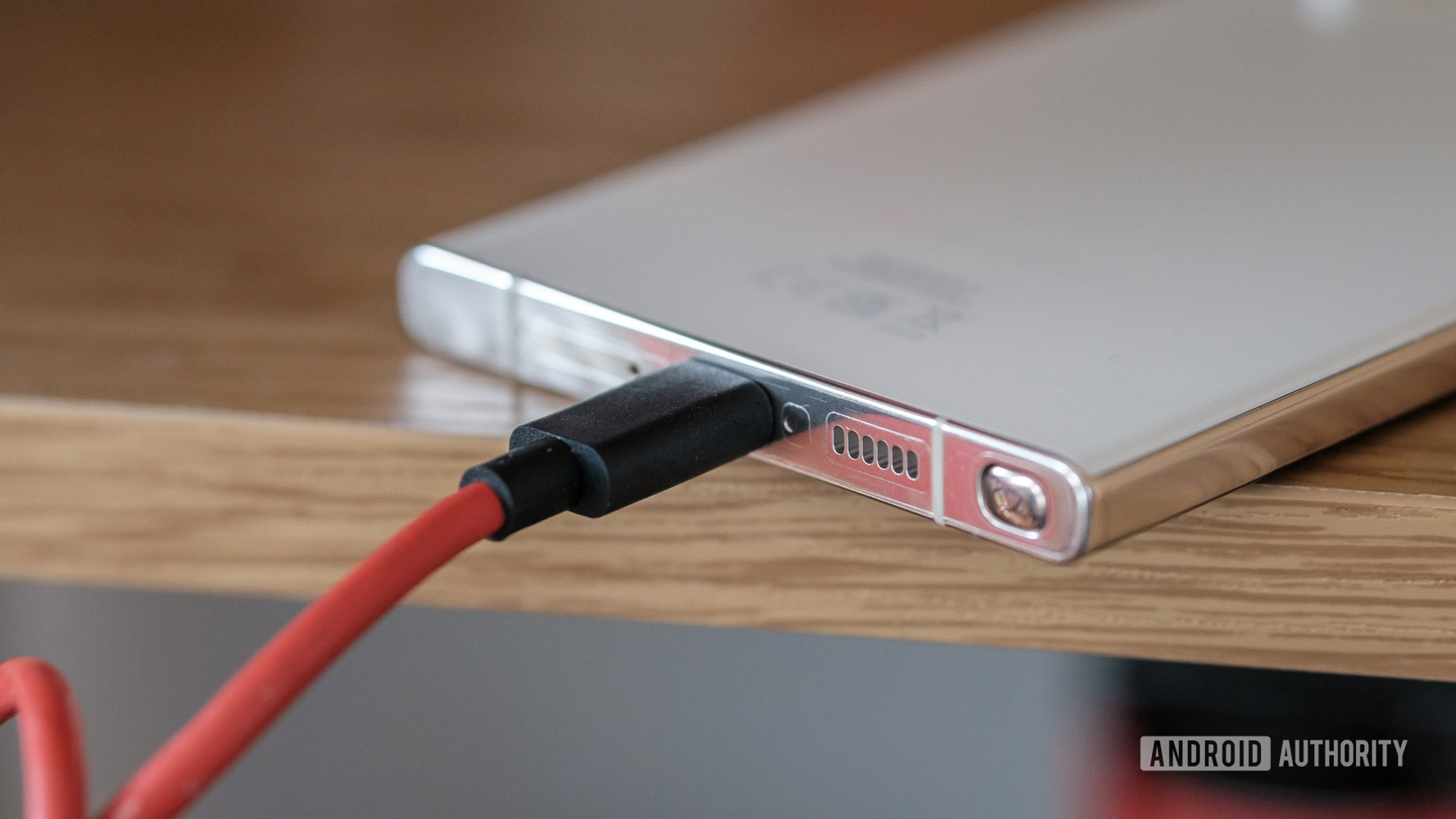Samsung Galaxy S23 Ultra USB C plugged in Samsung Galaxy S23 Ultra USB C plugged in