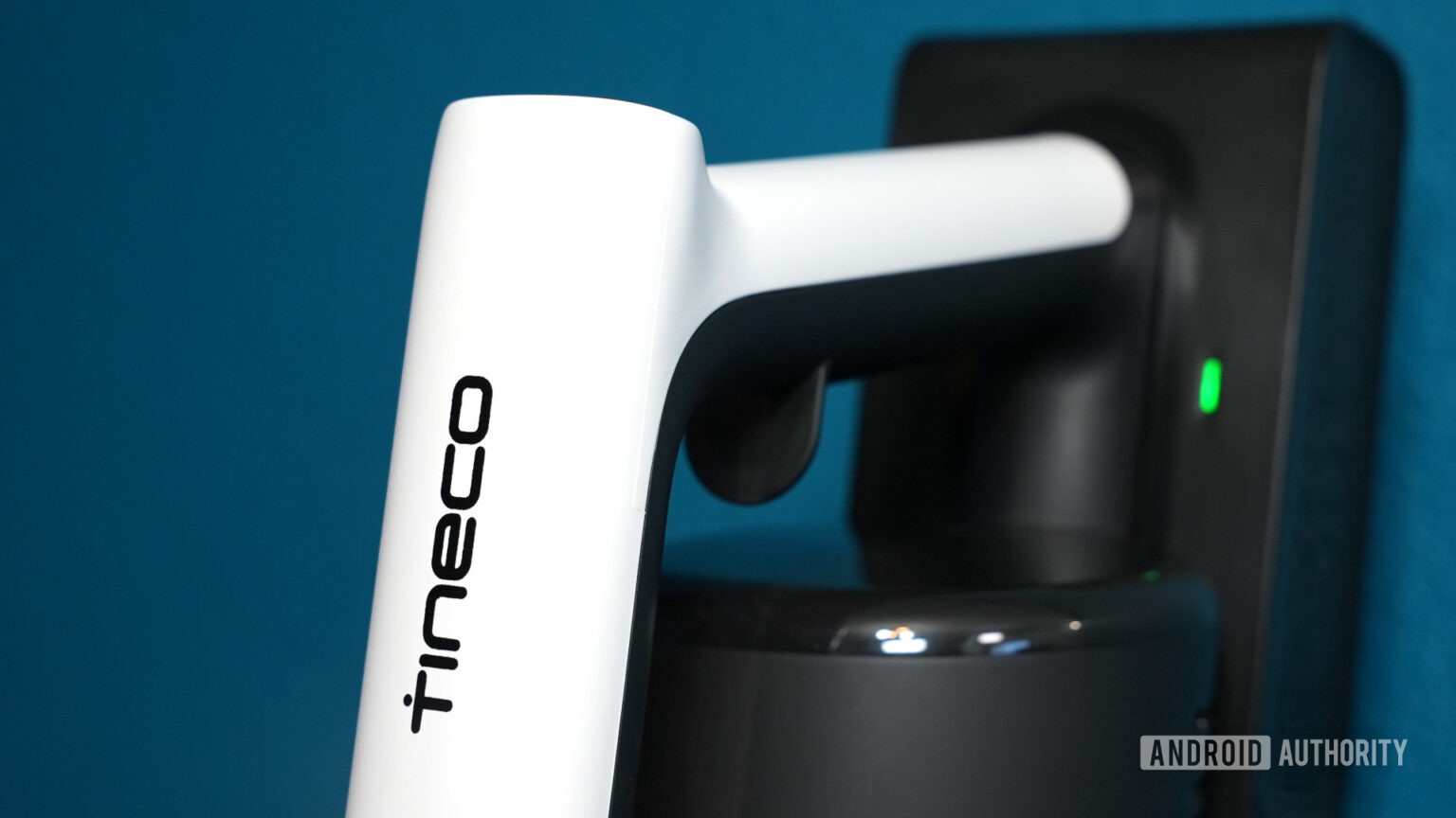 Tineco PURE ONE Station 5 handle logo Tineco PURE ONE Station 5 handle logo