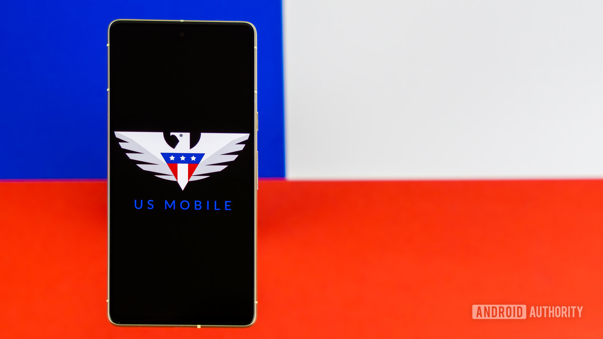 US Mobile logo on smartphone stock photo (4) US Mobile logo on smartphone stock photo (4)