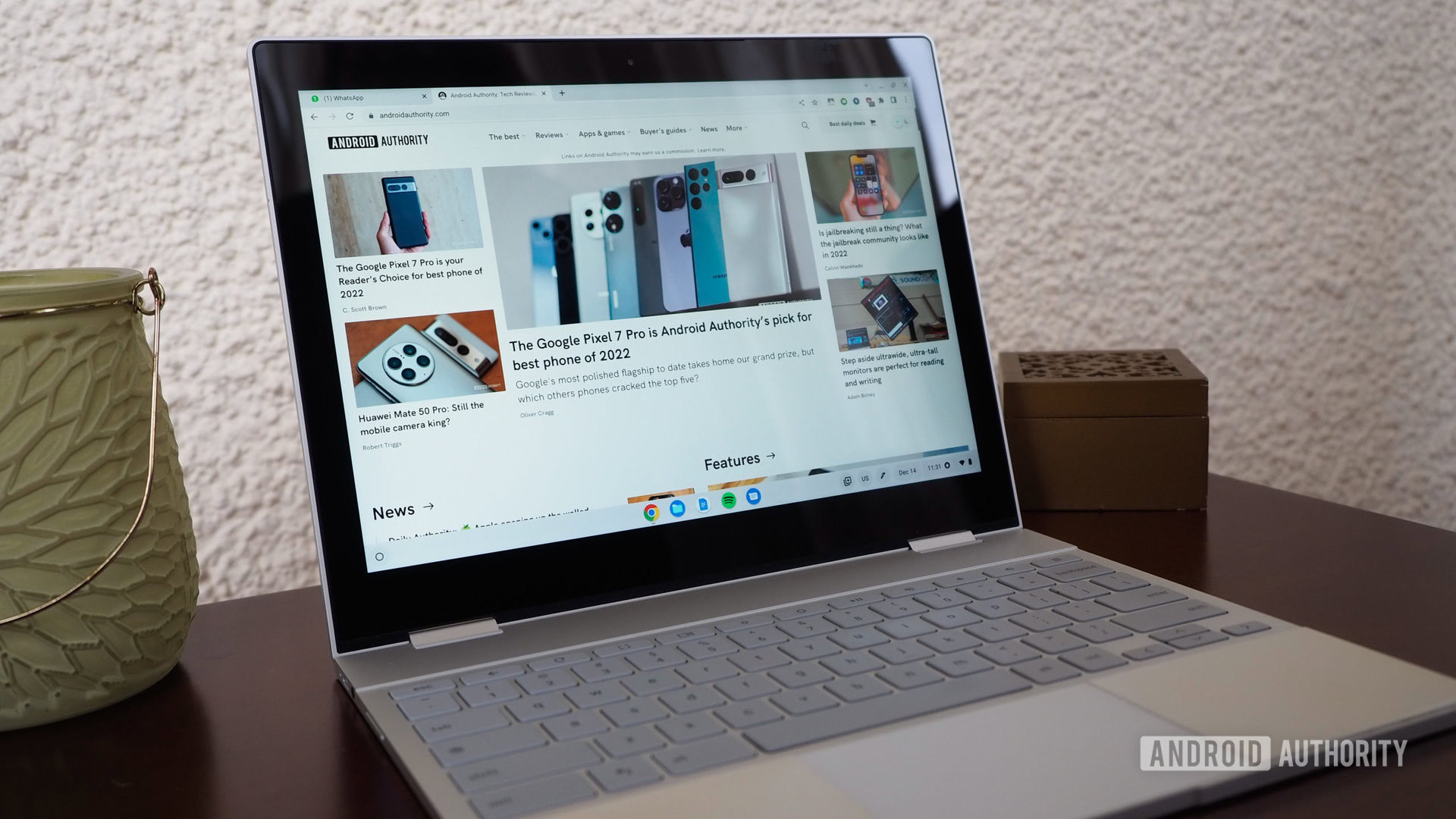 google pixelbook chrome browser Google Pixelbook showing Chrome browser in laptop mode