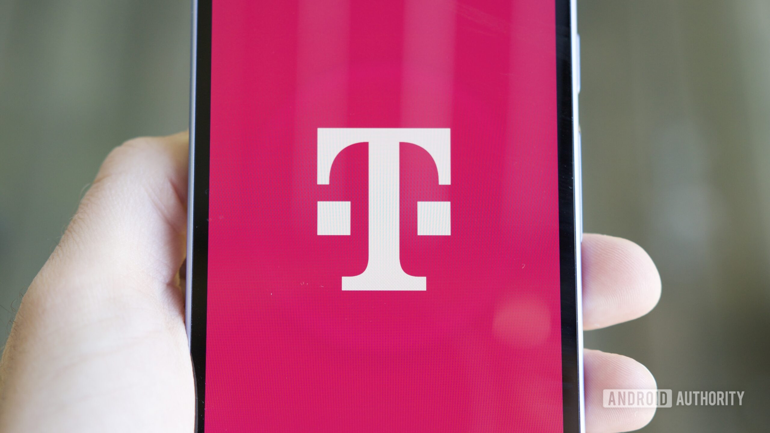 t mobile logo android phone hero 2 T-Mobile logo on an Android phone.
