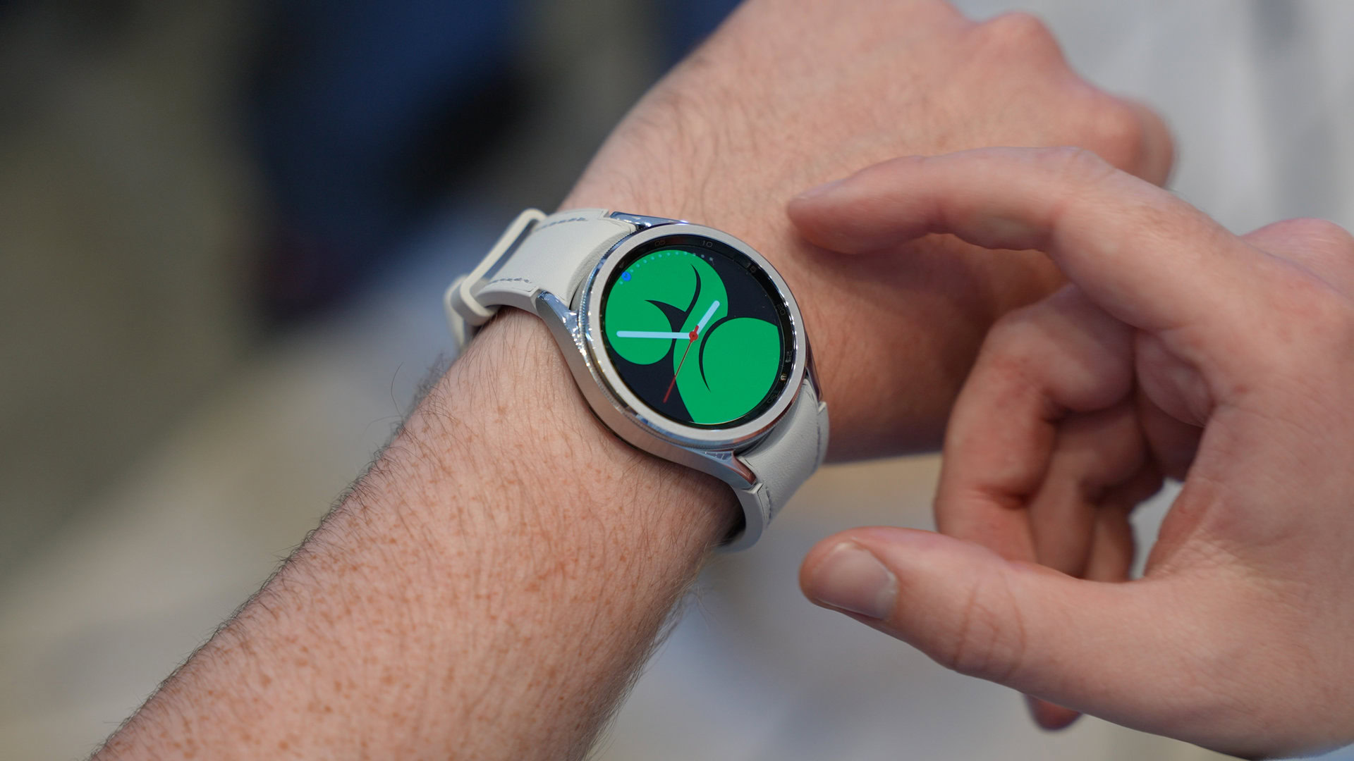 Galaxy Watch 6 Classic reaching for bezel
