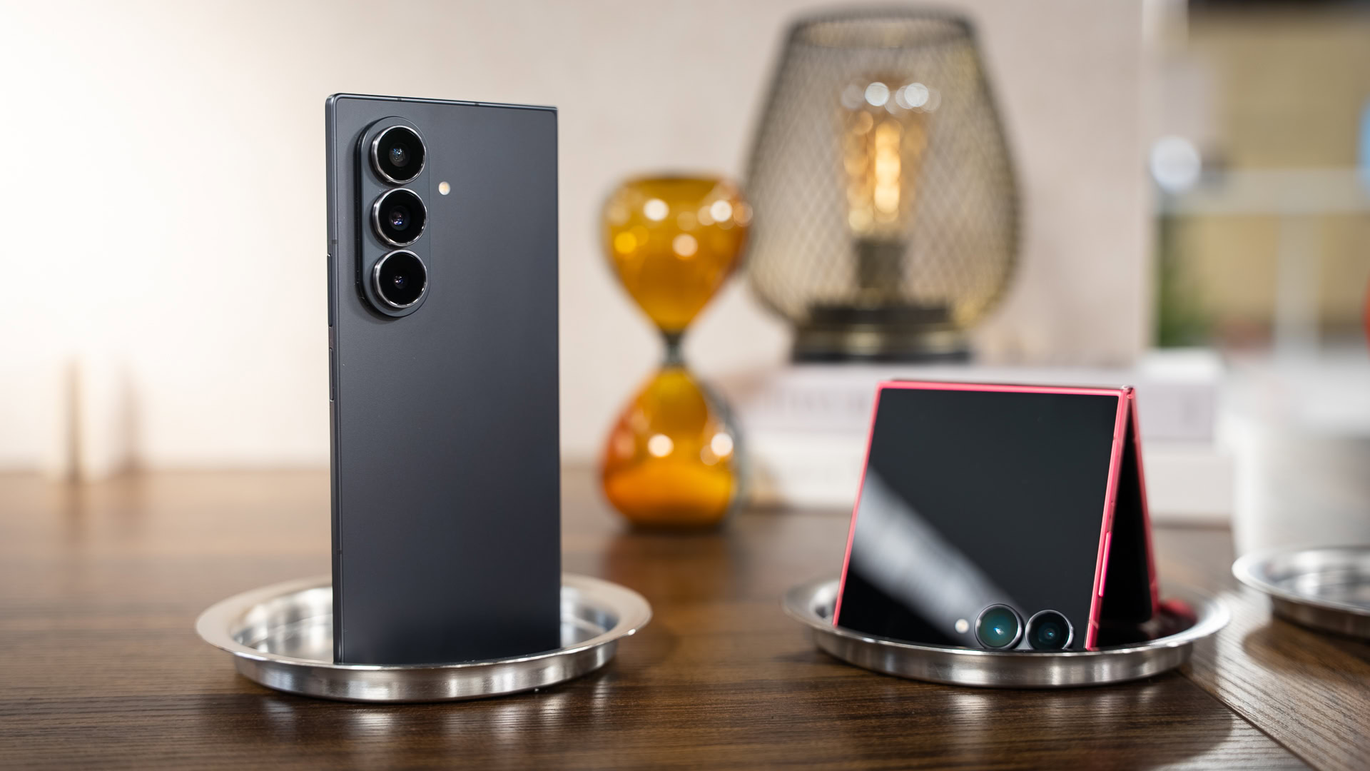 Samsung Galaxy Z Fold 7 & Z Flip 7 6 Samsung Galaxy Z Fold 7 & Z Flip 7 6