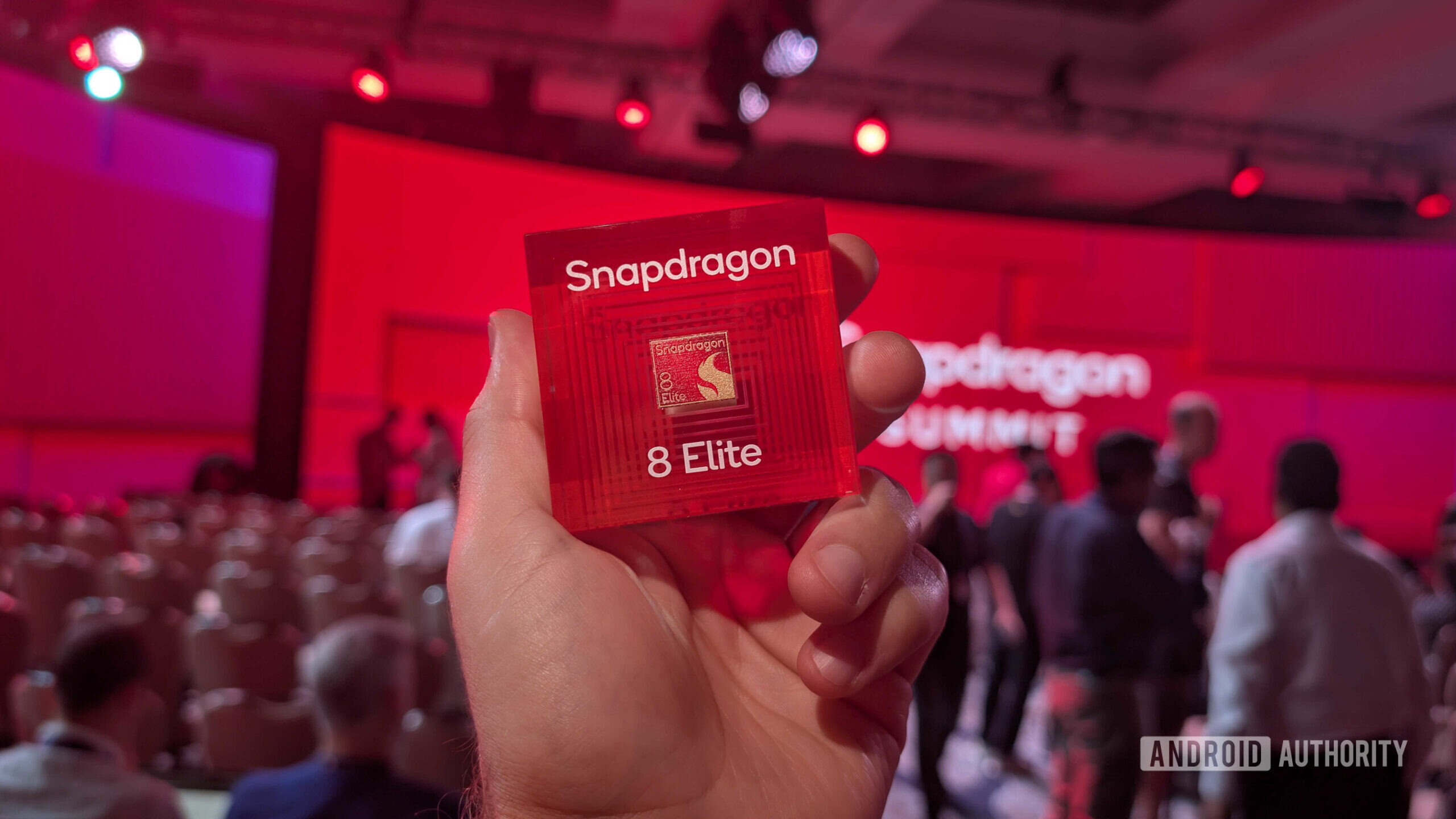 Snapdragon 8 Elite dummy chip A Snapdragon 8 Elite dummy chip.