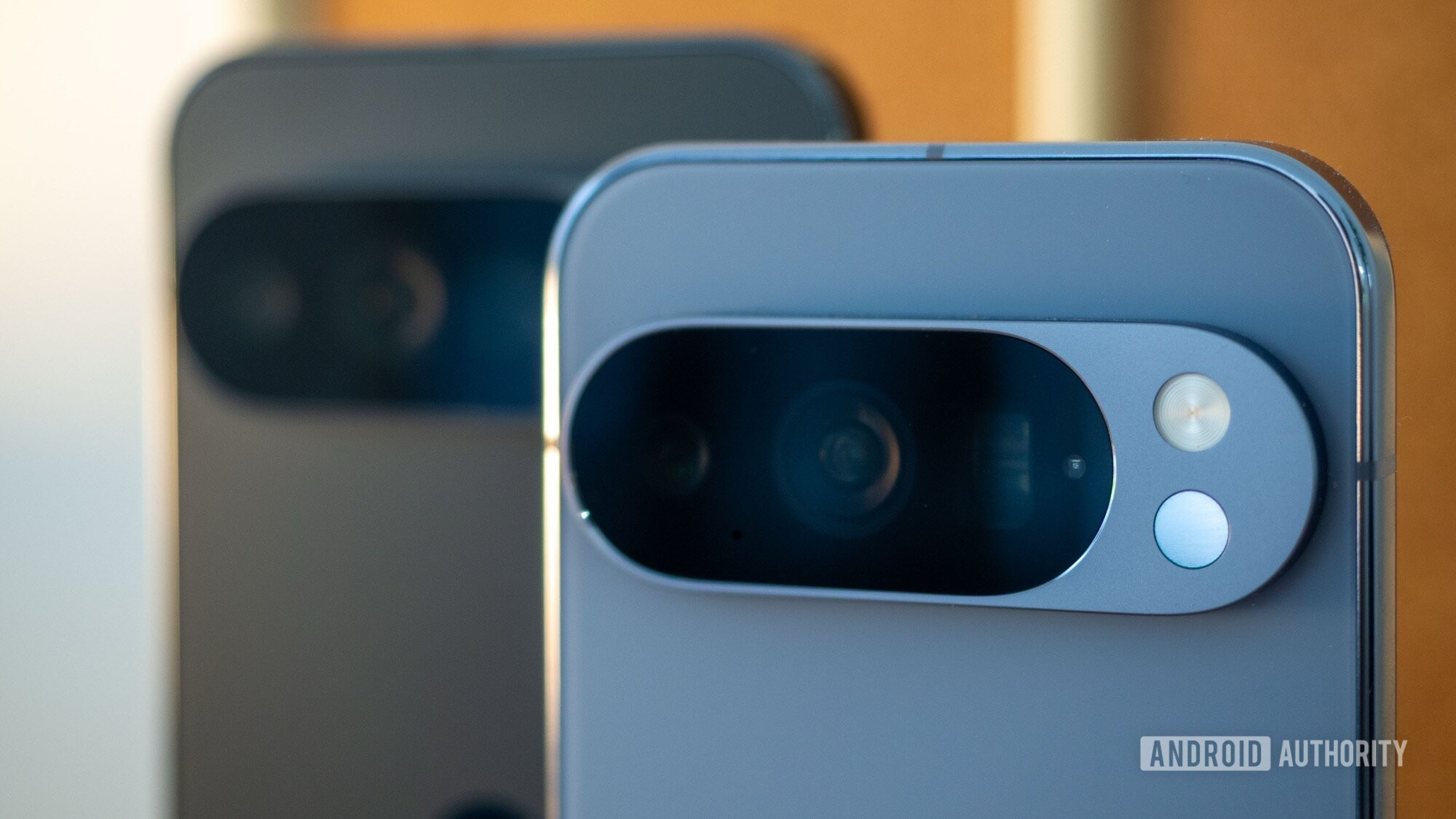 google pixel 10 pro moonstone xl obsidian camera bar